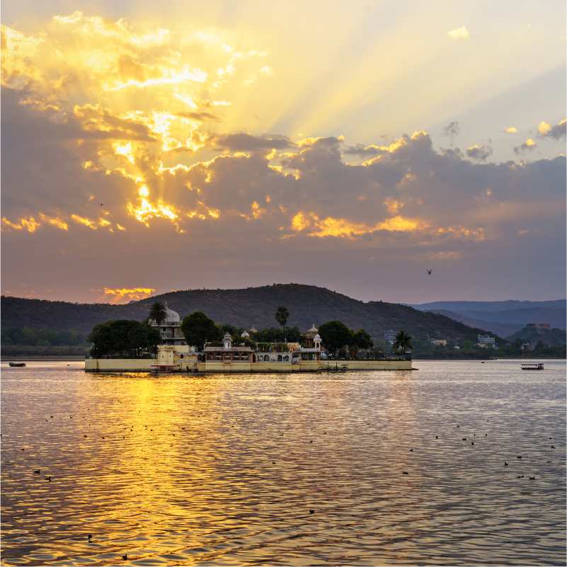 Udaipur Royal Lakes & Heritage Group Getaway