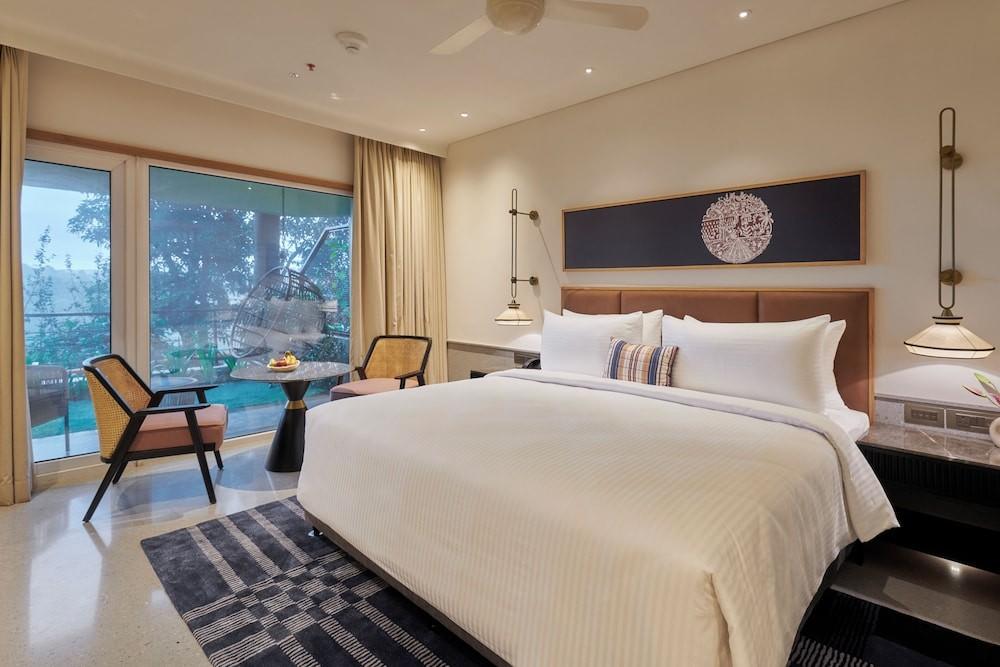 Deluxe Mountain View Room Copy room name image 1